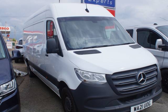 Mercedes-Benz Sprinter 2.0 3.5t H2 Progressive Van Panel Van Diesel White
