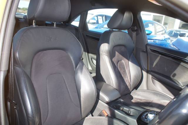 2015 Audi A4 3.0 S4 Quattro 4dr S Tronic