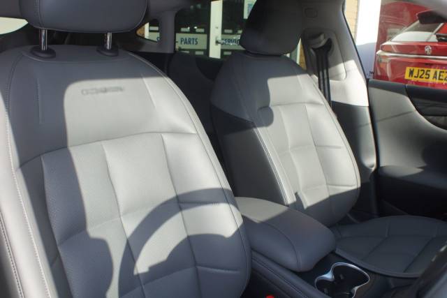 2025 MG Motor UK Im5 0.0 217kW Standard Range 75kWh 5dr Auto