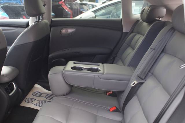 2025 MG Motor UK Im6 0.0 553kW Launch Edition 100kWh 5dr AWD Auto