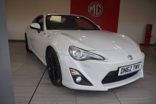 Toyota Gt86 2.0 D-4S 2dr Coupe Petrol White