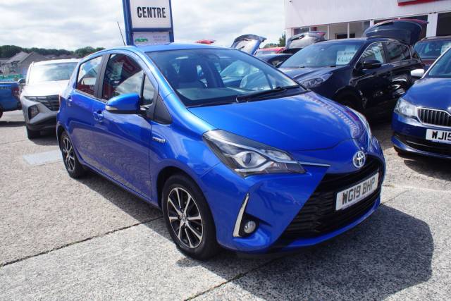 Toyota Yaris 1.5 Hybrid Icon Tech 5dr CVT Hatchback Hybrid Blue