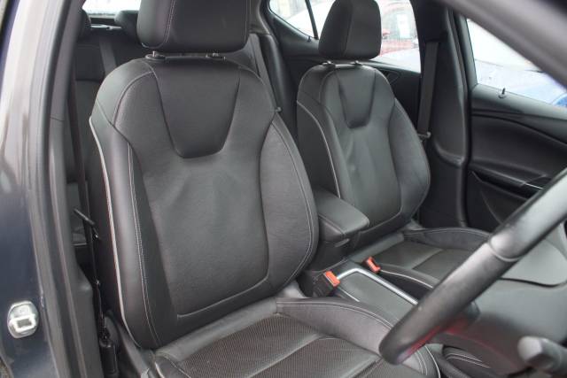 2015 Vauxhall Astra 1.6 CDTi 16V 136 Elite Nav 5dr
